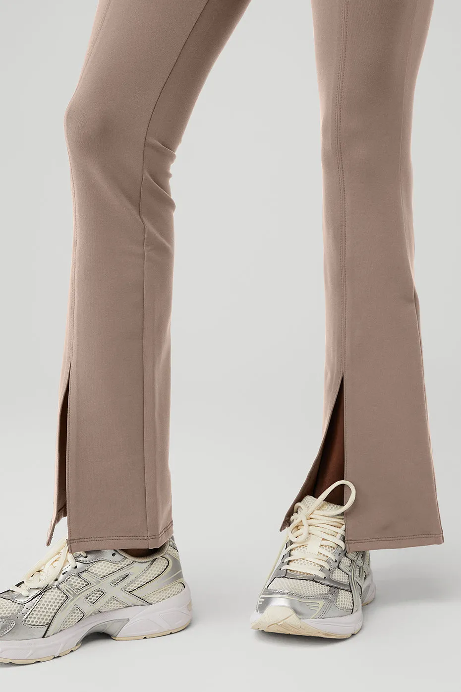 Airbrush High-Waist Flutter Legging - Taupe