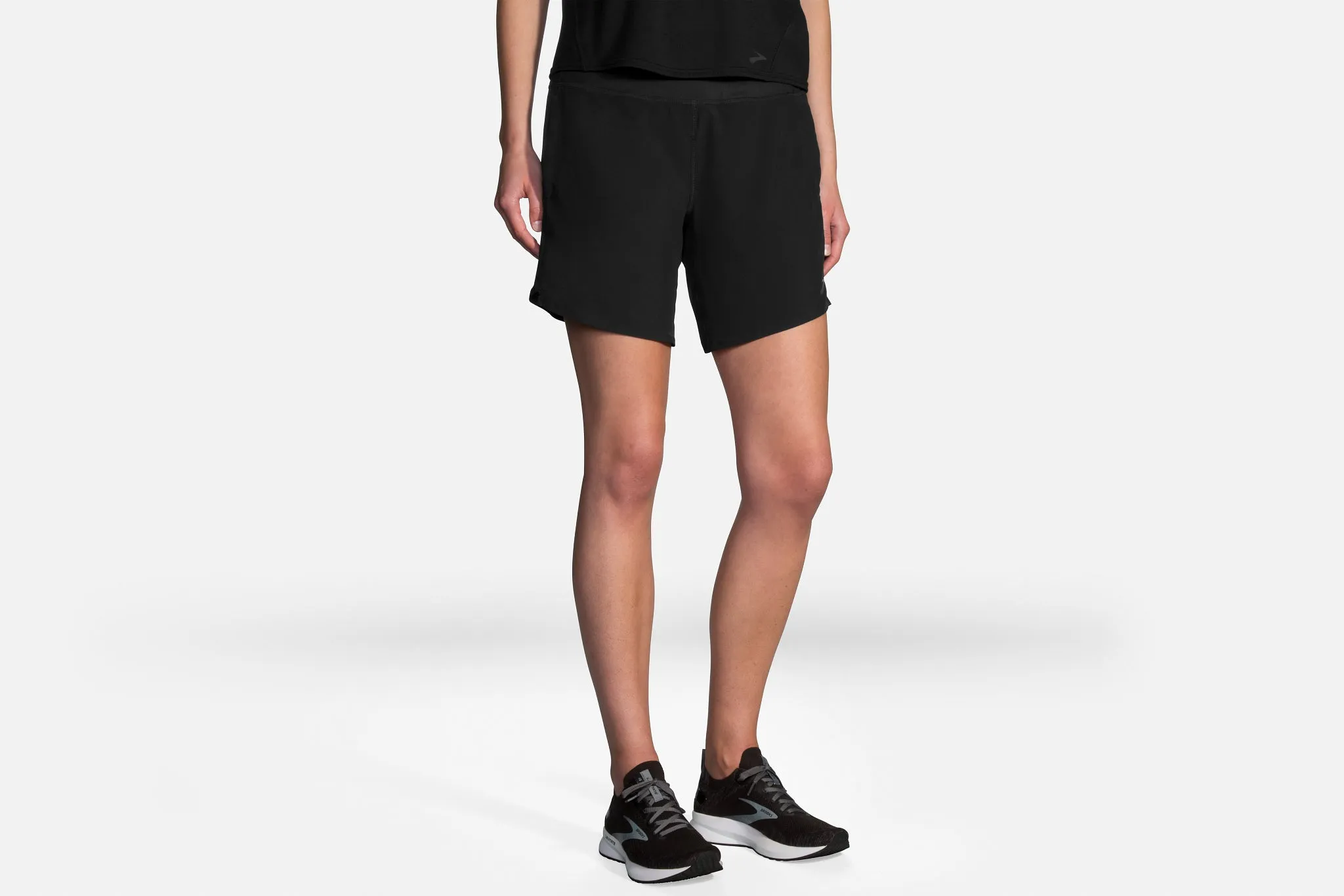 Women's Brooks Chaser 7" Short in Black